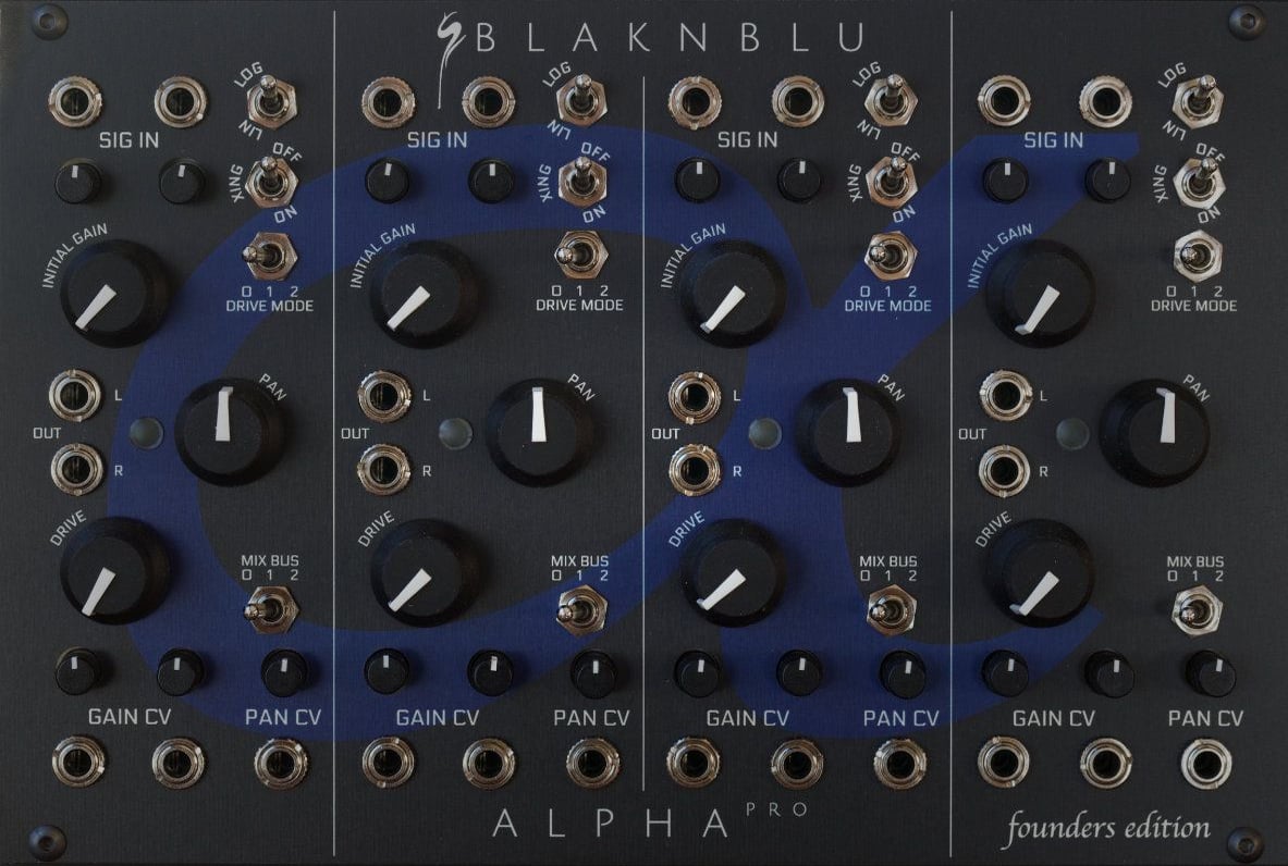 BlaknBlu Alpha Pro 전면 패널